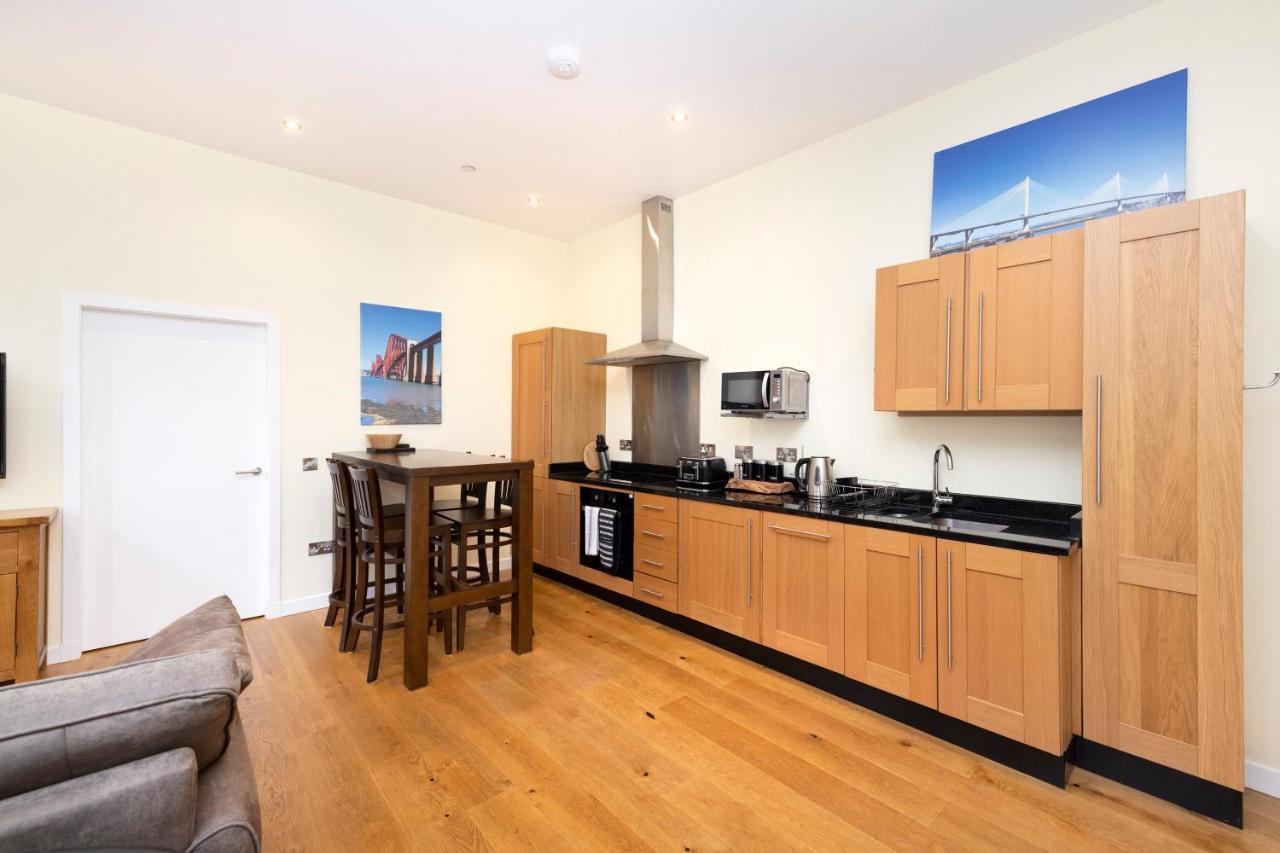 Joivy 1 Bed Flat In Old Town, Next To St Giles Cathedral Edimburgo Exterior foto