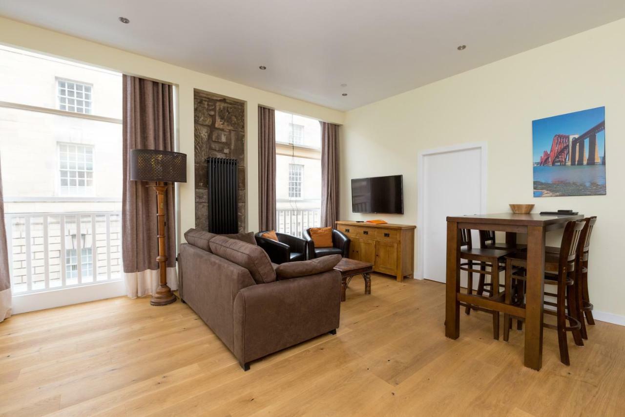 Joivy 1 Bed Flat In Old Town, Next To St Giles Cathedral Edimburgo Exterior foto